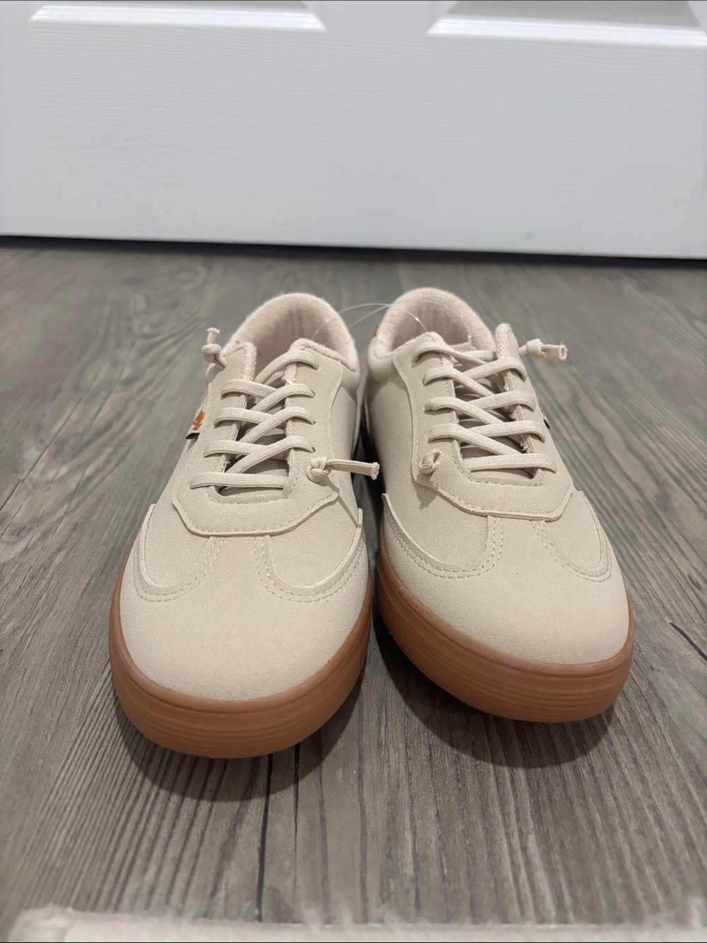 Rocket Dog Cream Casual Sneakers with Gum Sole